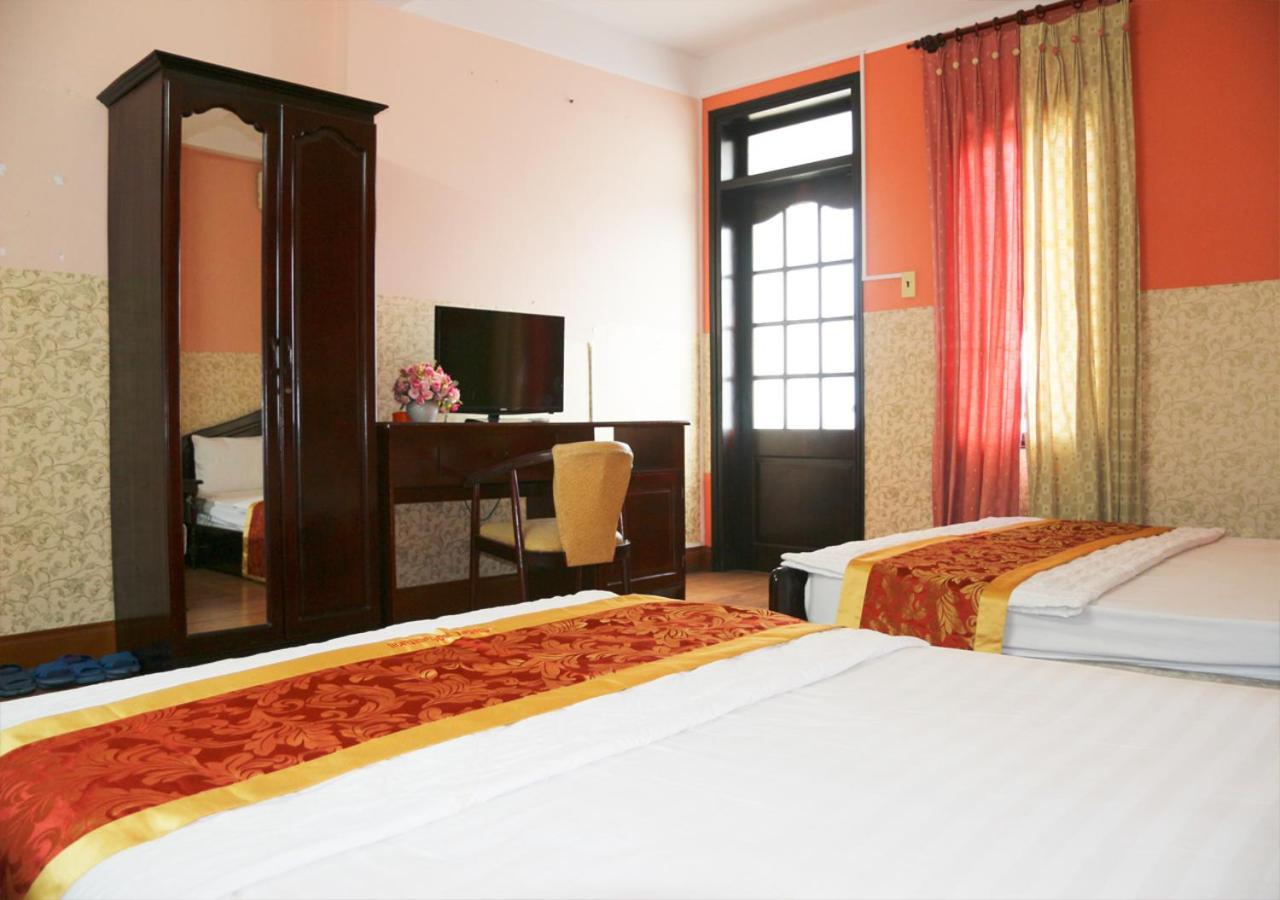 Ponys Hotel Nha Trang Buitenkant foto