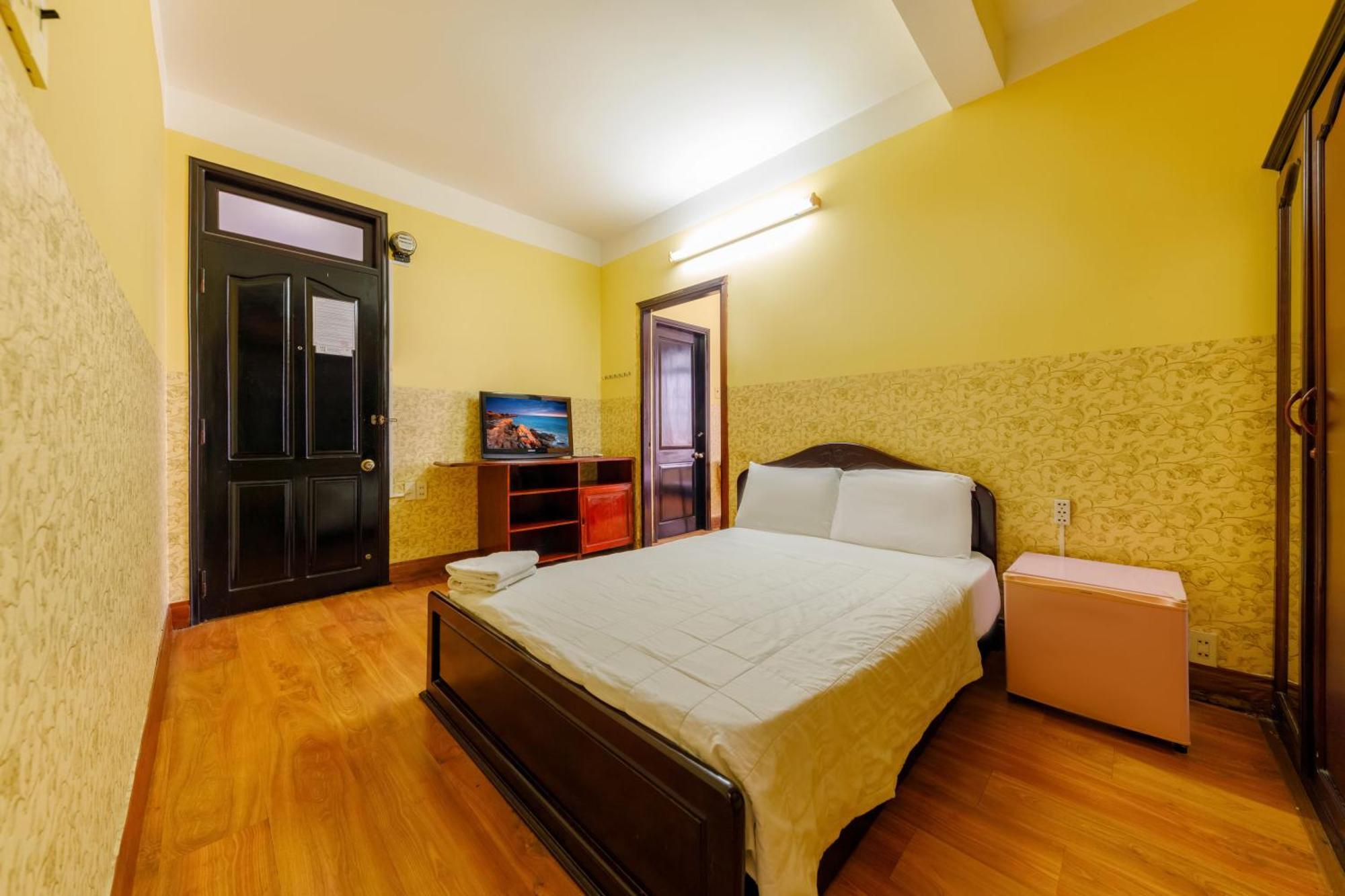 Ponys Hotel Nha Trang Buitenkant foto