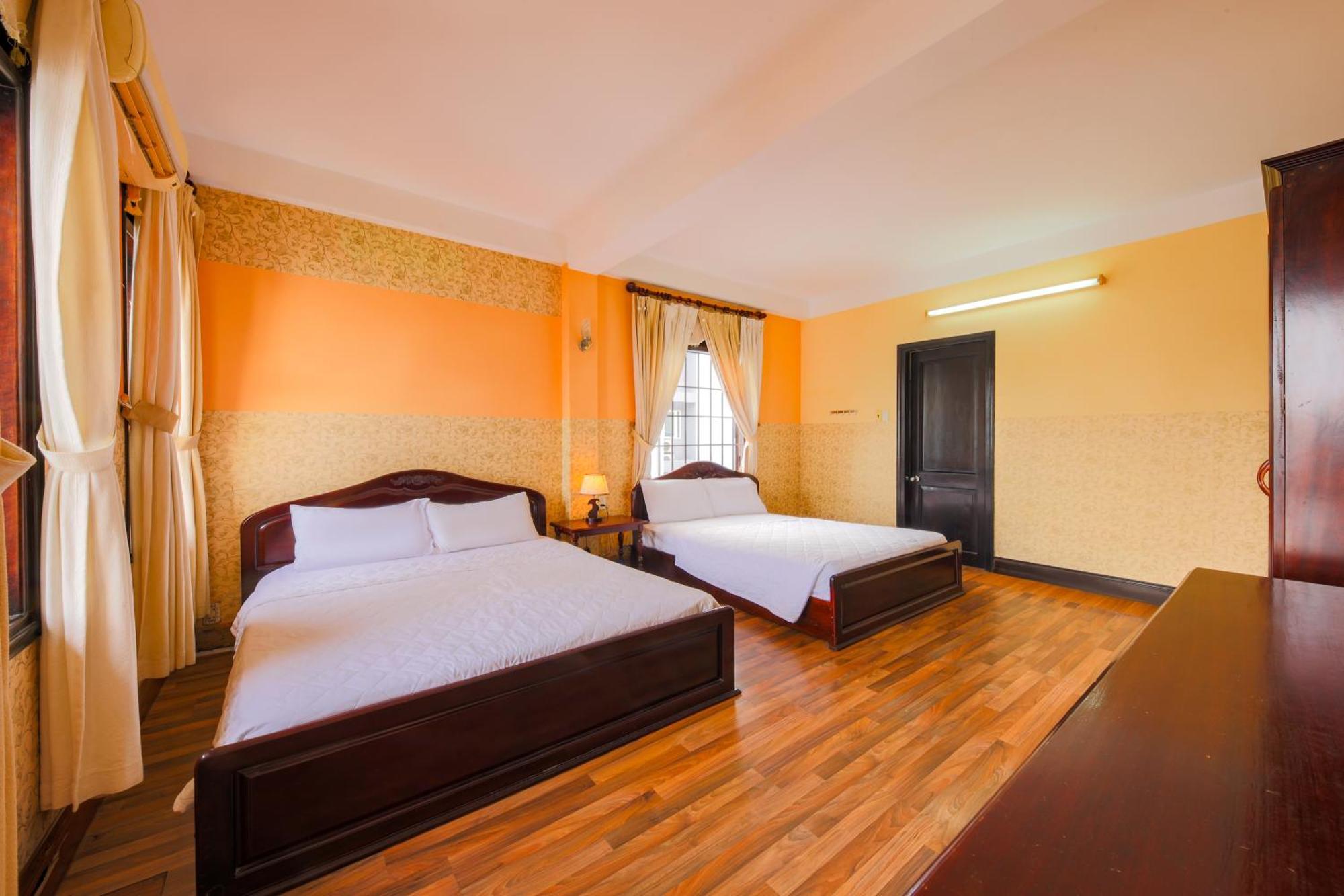 Ponys Hotel Nha Trang Buitenkant foto