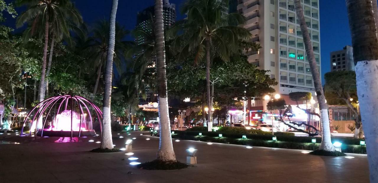 Ponys Hotel Nha Trang Buitenkant foto
