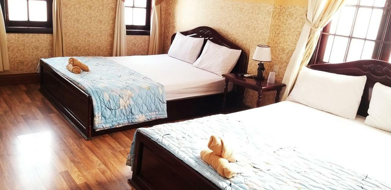 Ponys Hotel Nha Trang Buitenkant foto