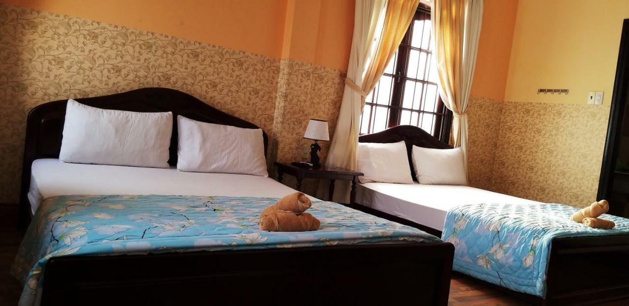 Ponys Hotel Nha Trang Buitenkant foto
